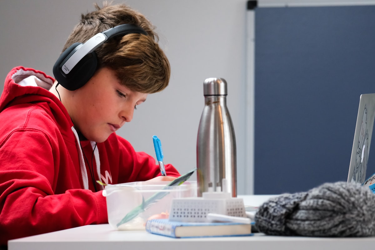 Mon enfant utilise l'IA pour ses devoirs : faut-il s'inquiéter ?