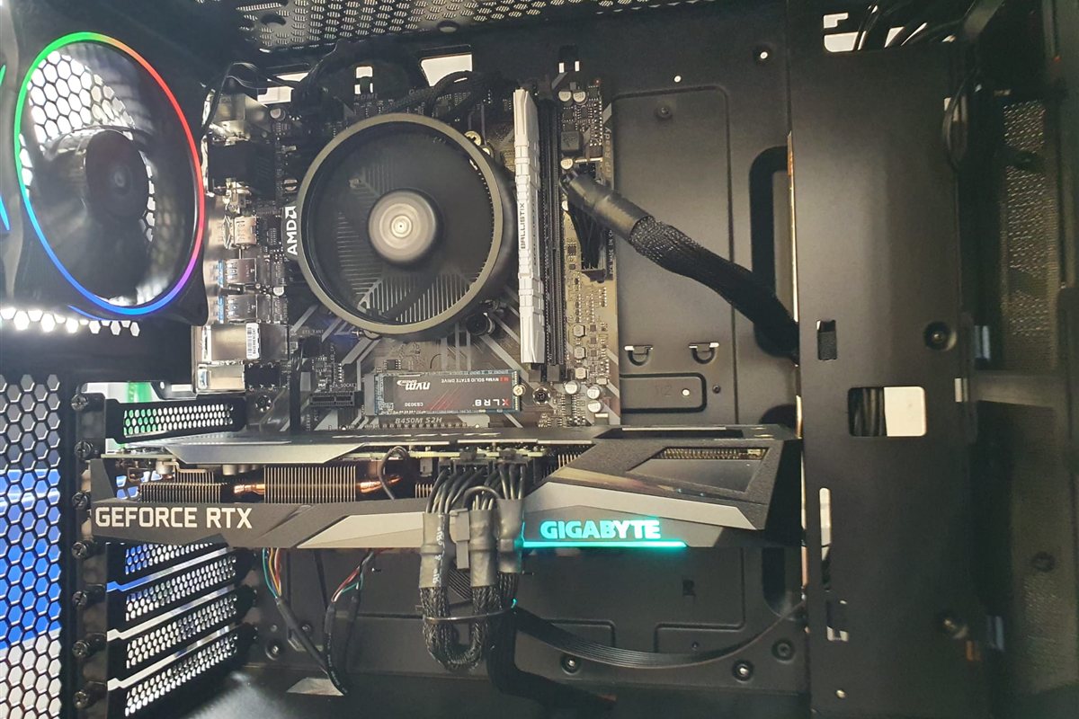 PC de bureau assemblé par CMD Informatique à Bordeaux, avec processeur Ryzen 5600 et carte graphique RTX 3060